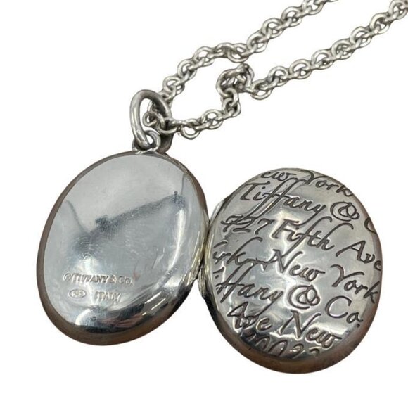 Tiffany & Co. Silver Notes Oval Fifth Ave Locket Pendant Necklace 16" – Rare! - Picture 1 of 7